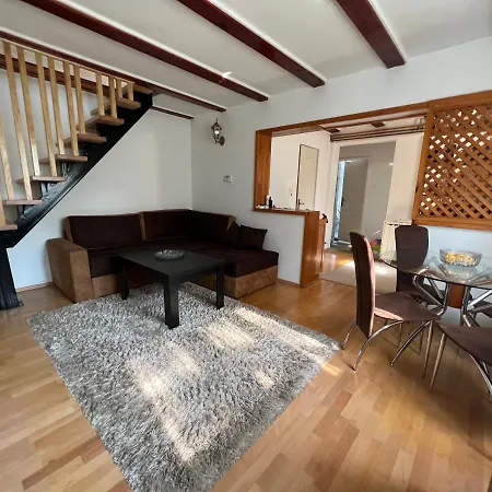 4 Star Villa *