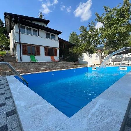 4 Star Villa