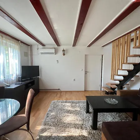 4 Star Villa *