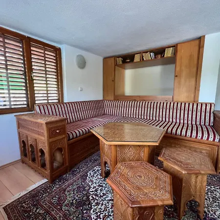 4 Star Villa *
