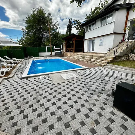 Iman Villa