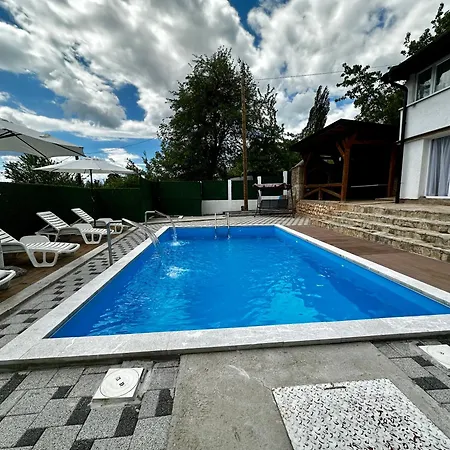 Iman Villa *